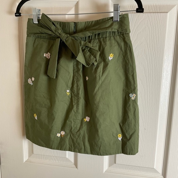 J.Crew Olive Green Women's Skirt with Floral Embroidery size 0 - Picture 7 of 8
